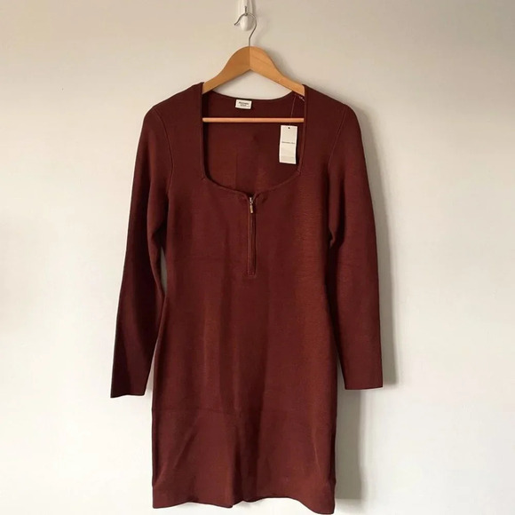 Abercrombie & Fitch A&F Long-sleeve Half-zip Mini Sweater Dress  Large NWT - Picture 4 of 8
